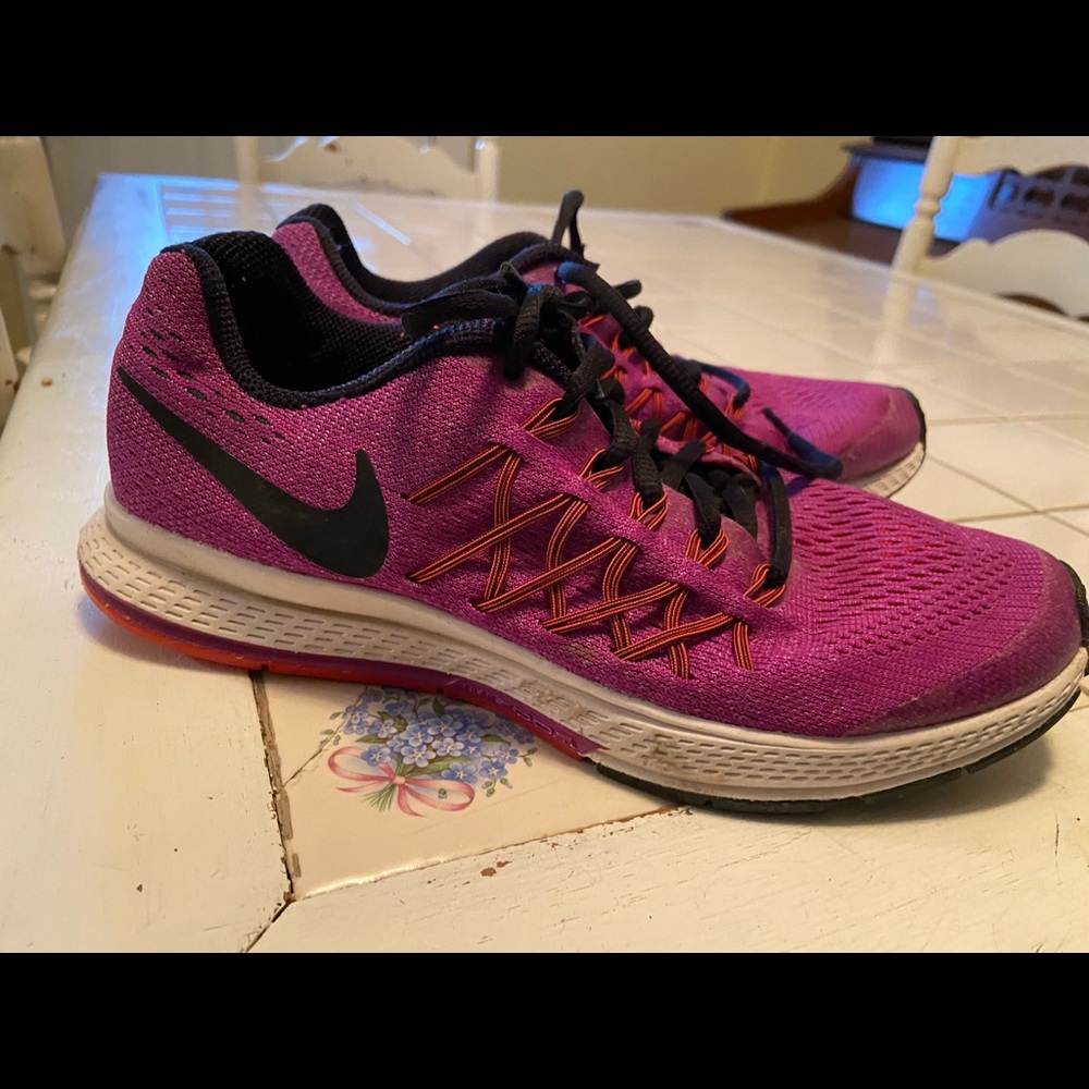 Girls nike 4.5